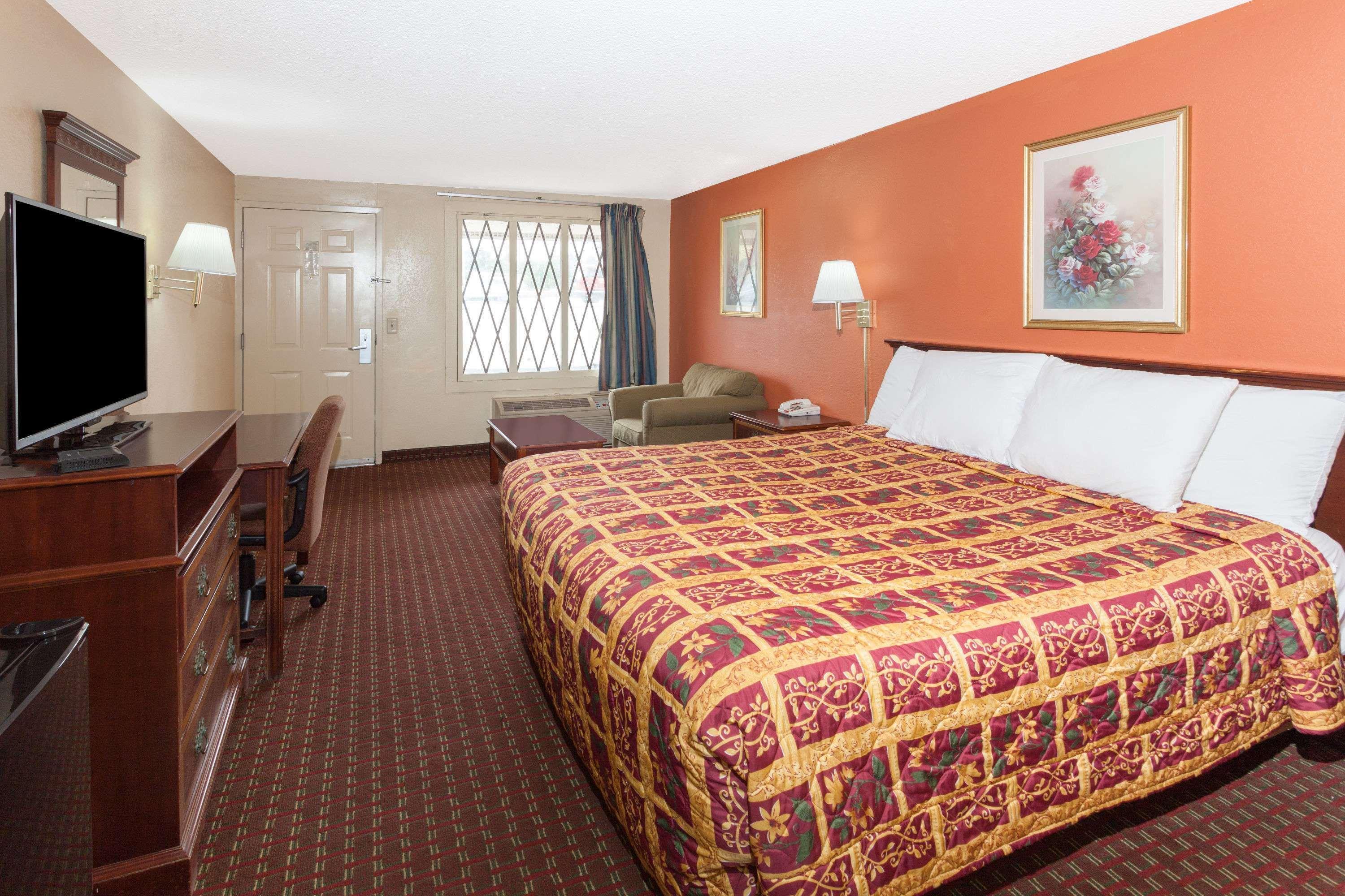 Knights Inn - Tucker Ngoại thất bức ảnh